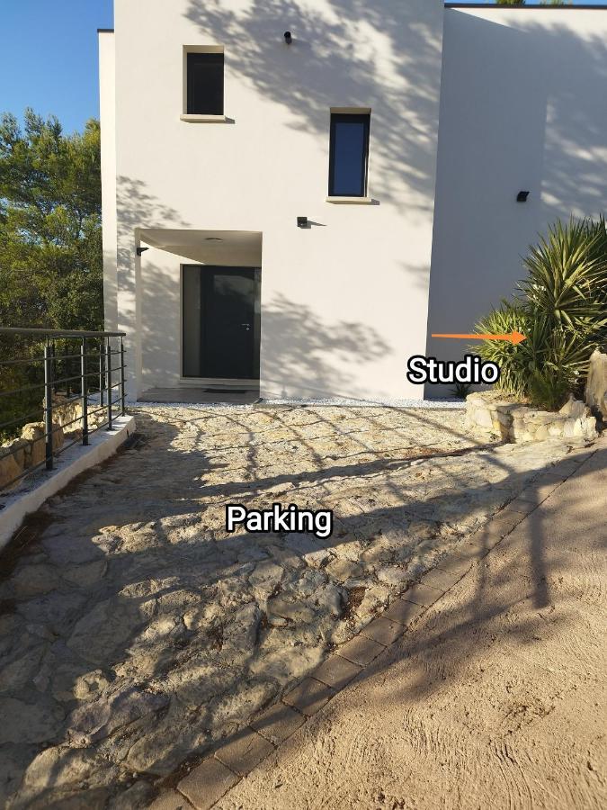 Studio Du Roc Des Garrigues Langlade Екстериор снимка